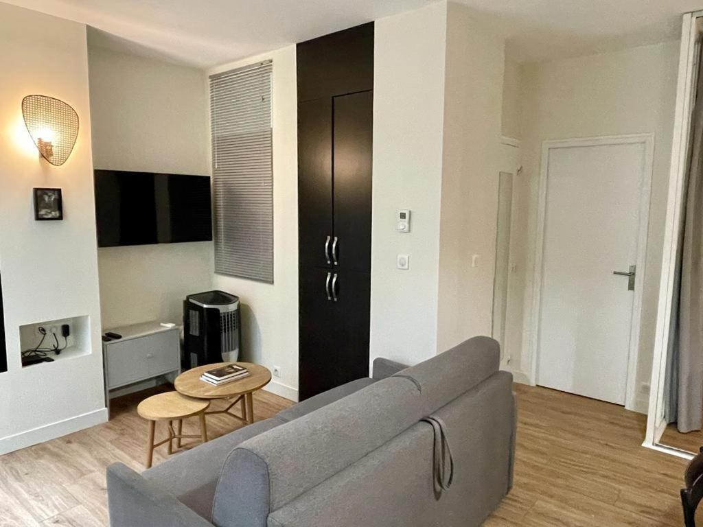 St Germain Beauvoir Chicsuites Paris Exterior foto